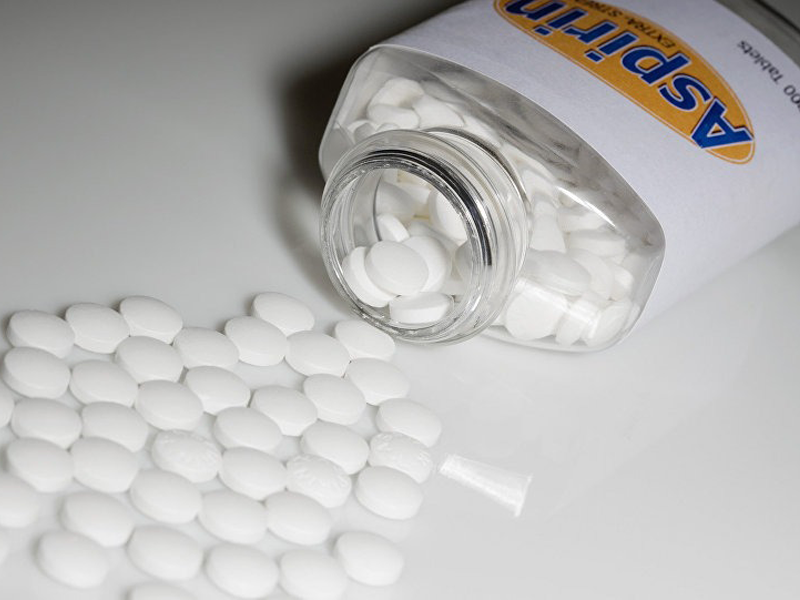 uong-aspirin-truoc-khi-giao-ban-de-sinh-quy-tu